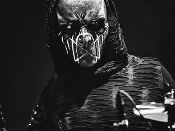 i sweat, and i ache for your eyes